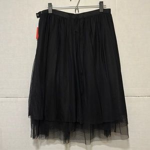 NWT Isaac Mizrahi for Target 3 tier netted full semi gathered skirt.  Size: M